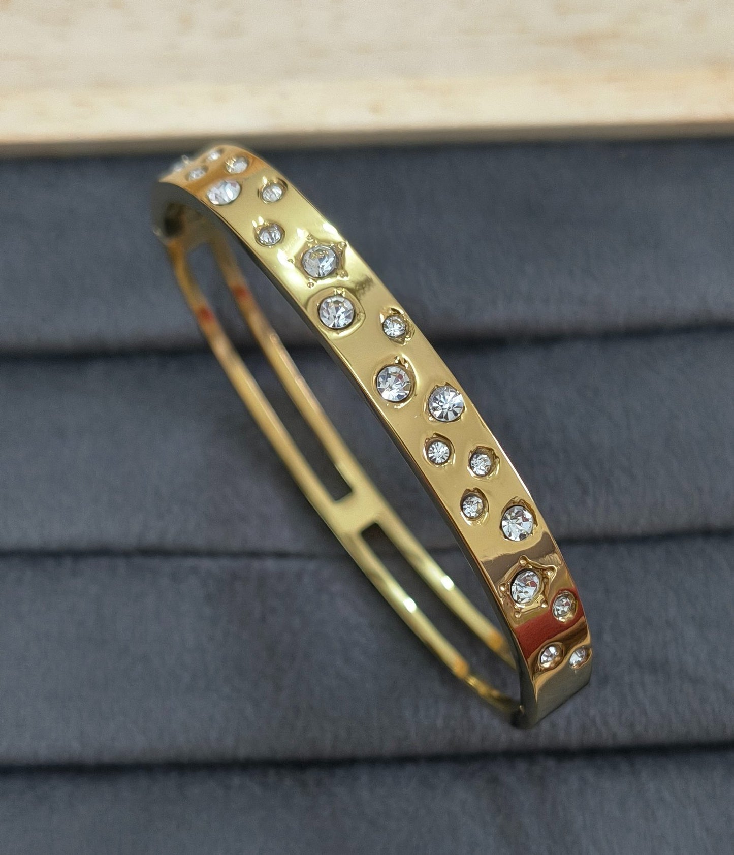 Anti Tarnish Dazzling Stone Bracelet 18K Gold Plated