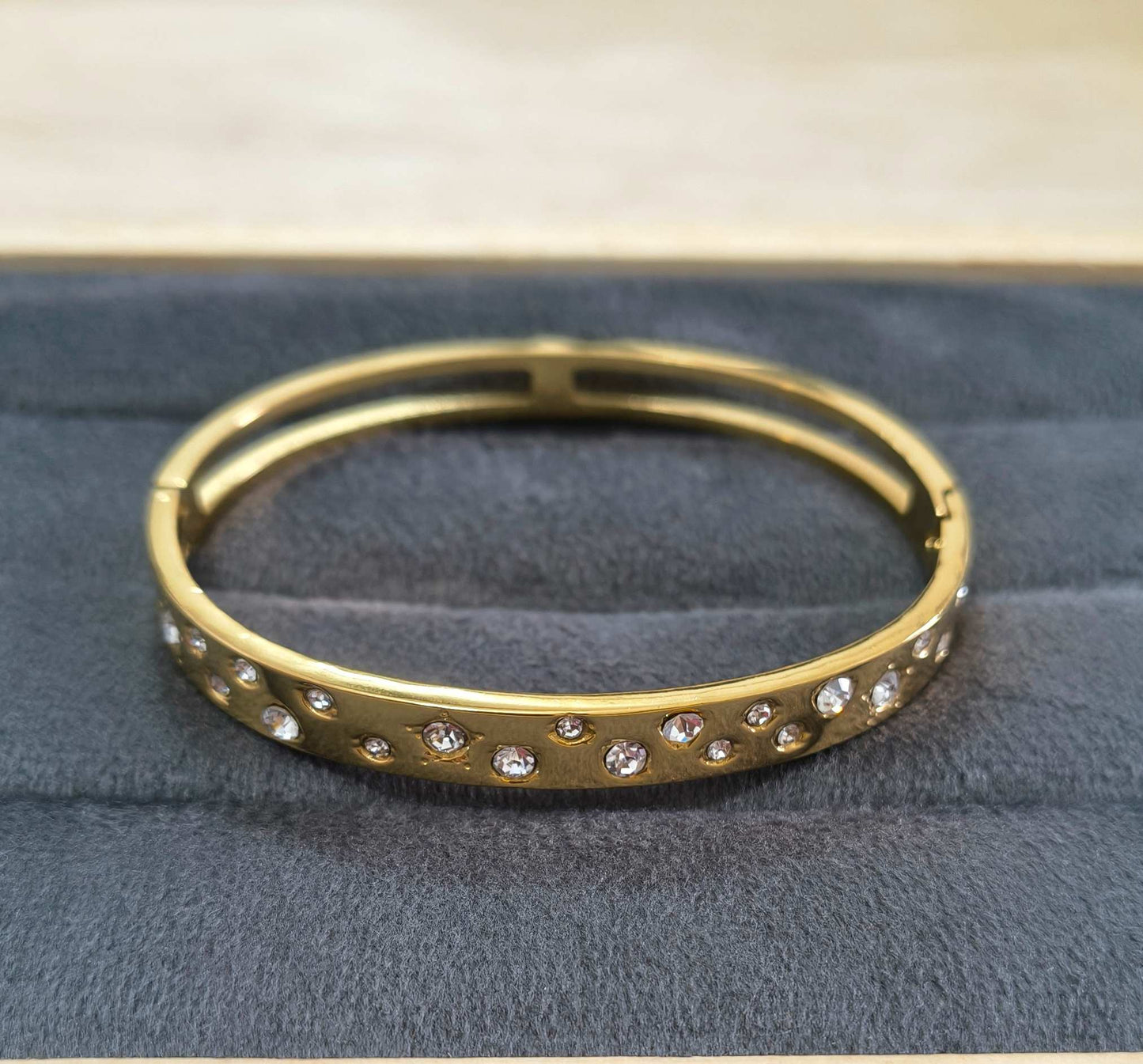 Anti Tarnish Dazzling Stone Bracelet 18K Gold Plated