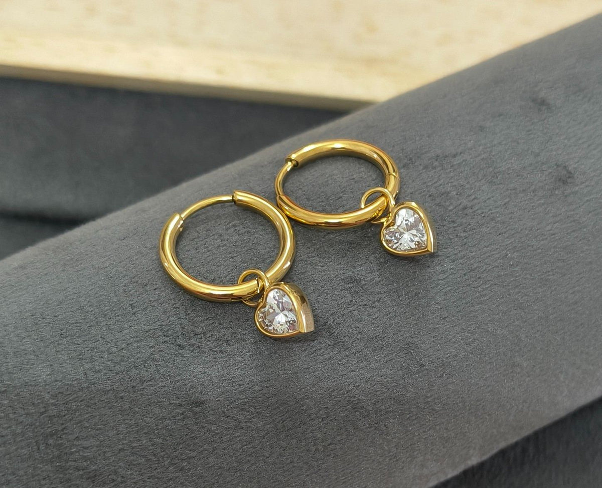 Anti Tarnish Diamond Heart Dangler Earrings 18K Gold Plated