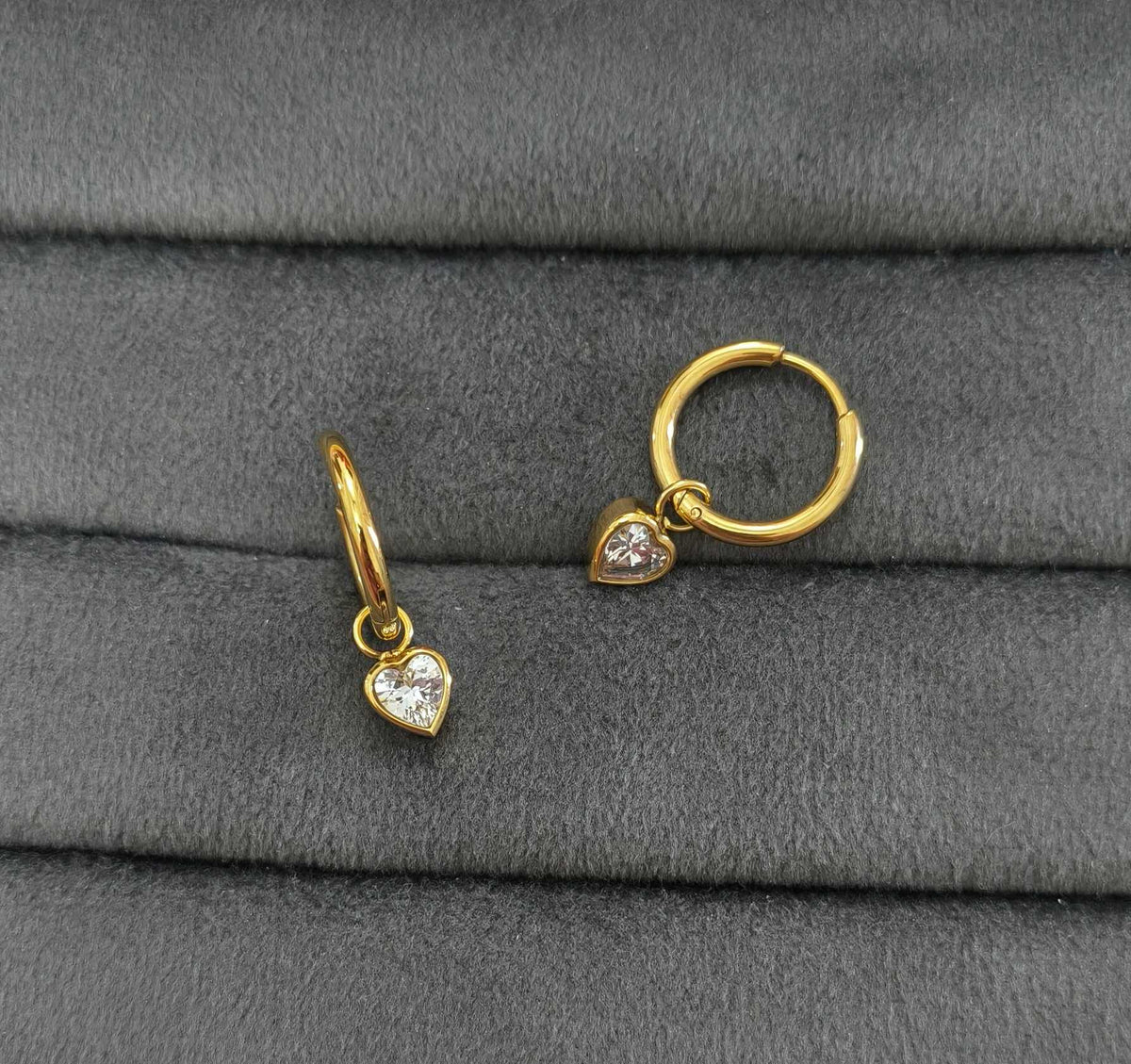 Anti Tarnish Diamond Heart Dangler Earrings 18K Gold Plated