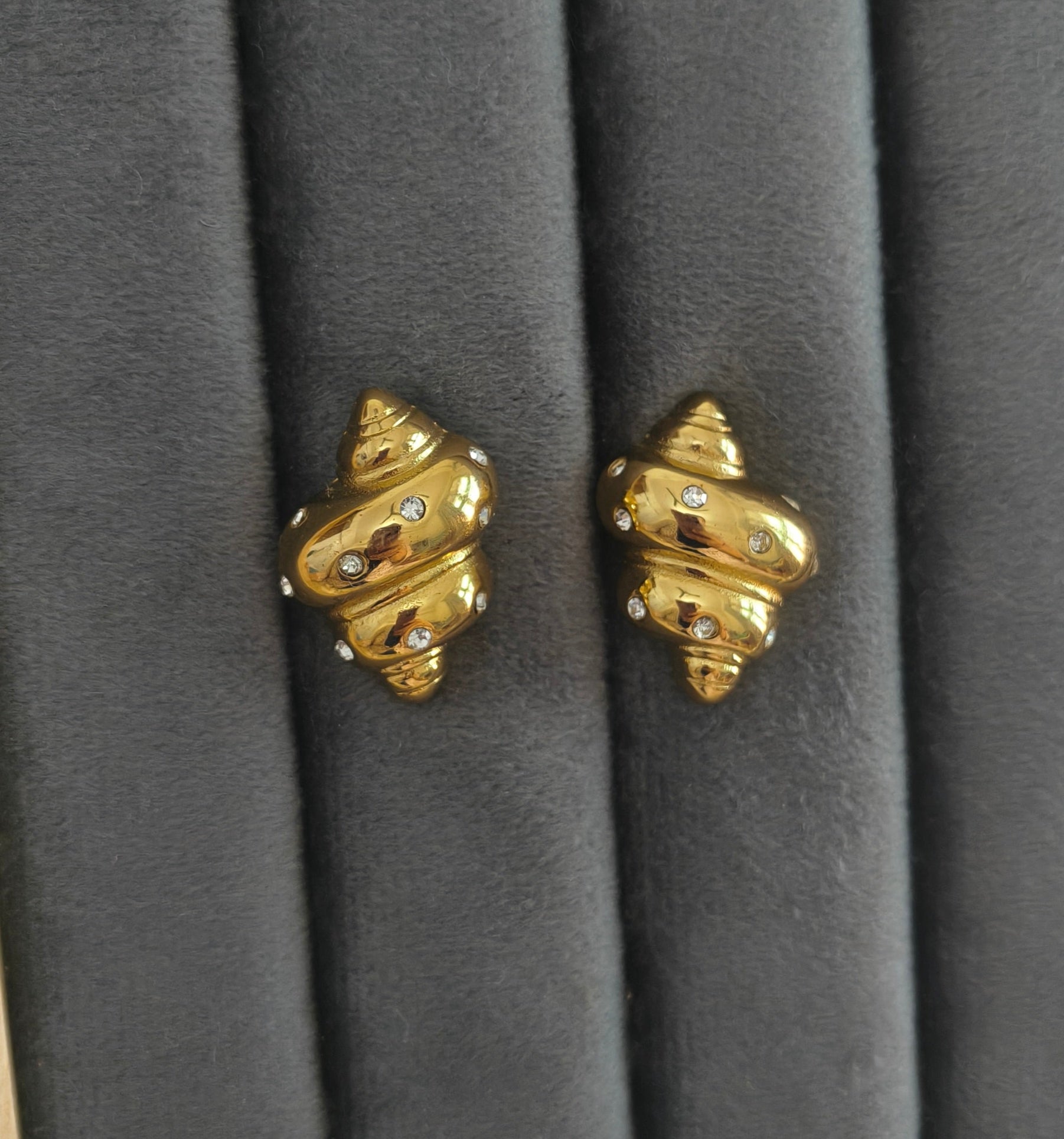 Anti Tarnish Diamond Studded Stud Earrings 18K Gold Plated