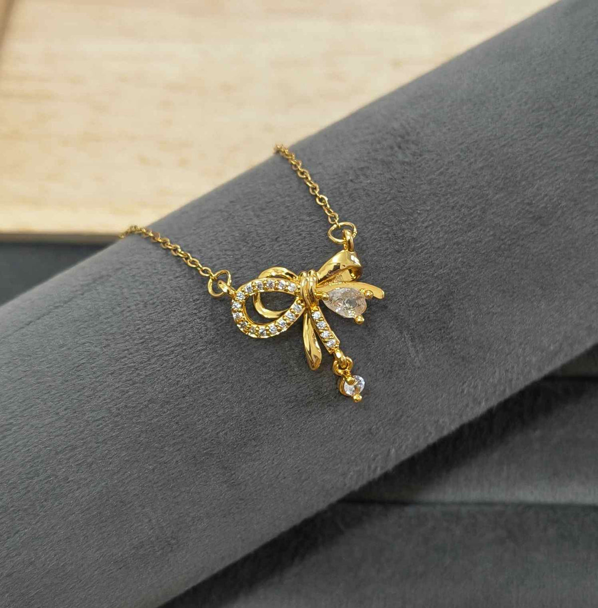 Anti Tarnish Diamonds Drops Necklace 18K Gold Plated