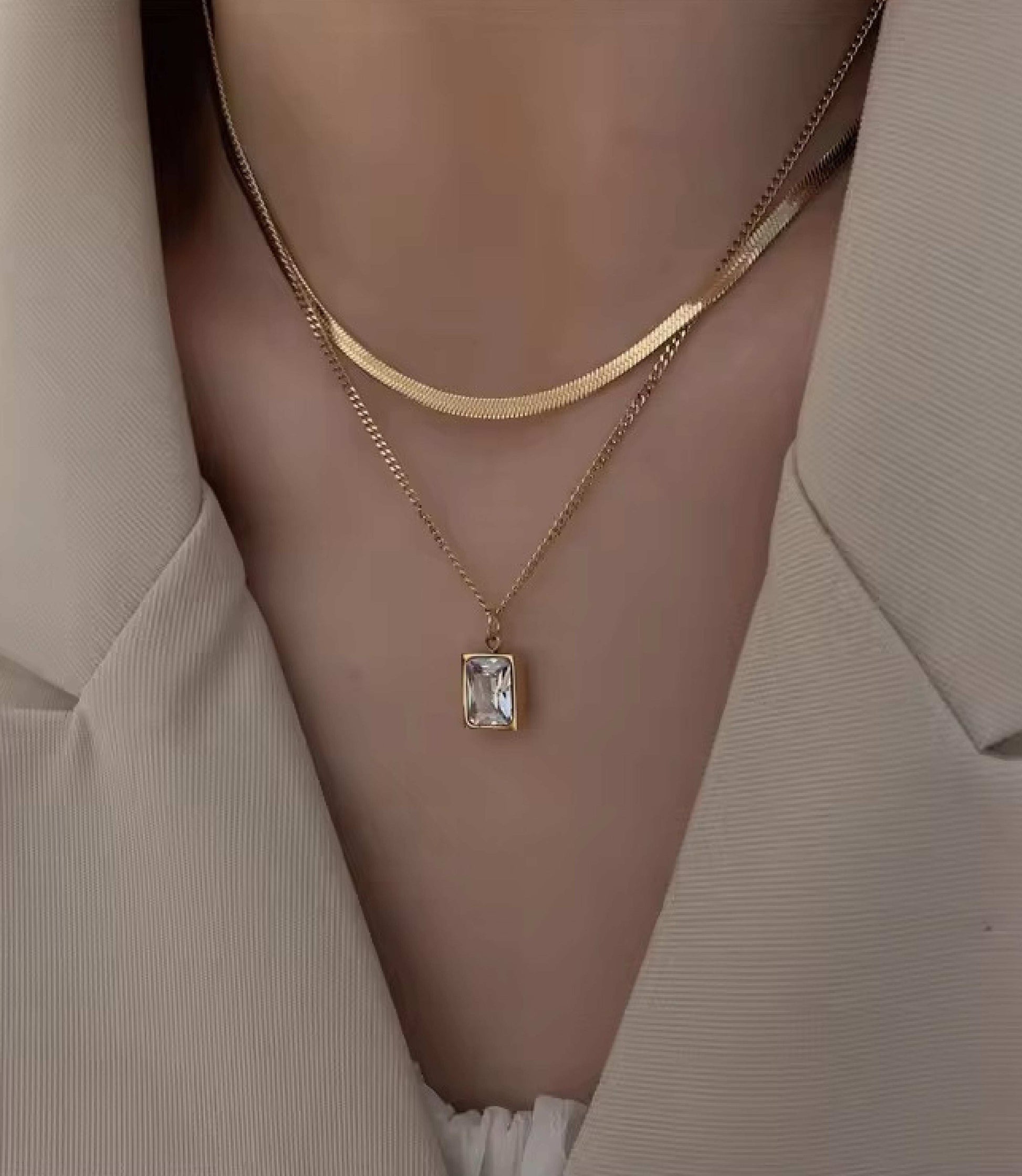 Anti Tarnish Gold Chain Necklace with Stone Pendant - Buy Now