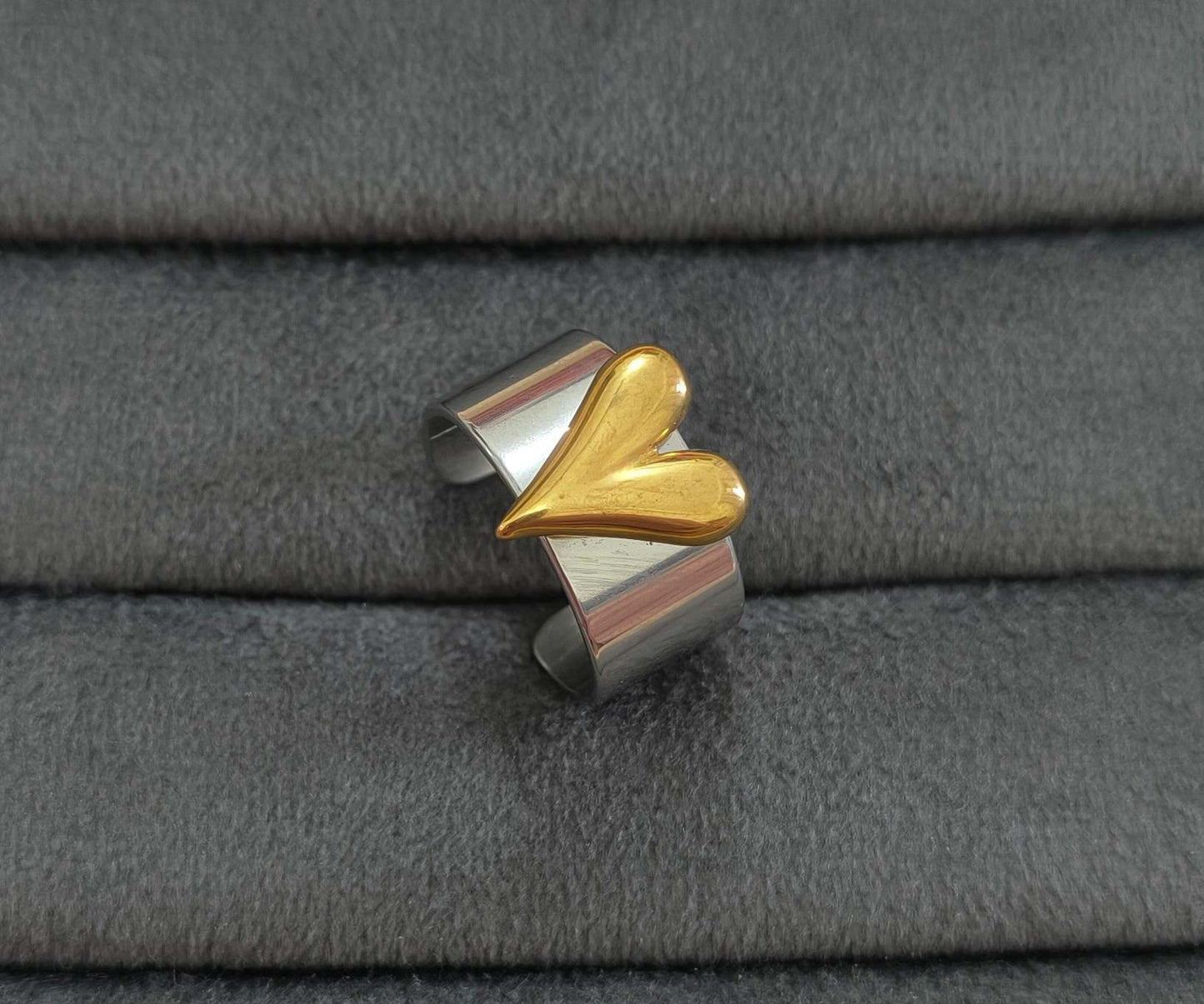 Anti Tarnish Dual Tone Bold Heart Ring 18K Gold Plated