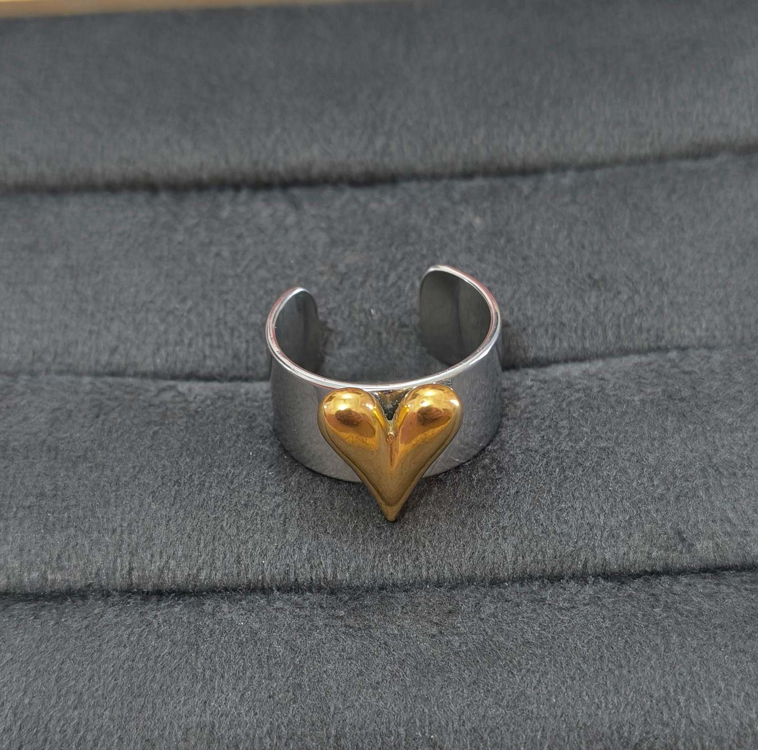 Anti Tarnish Dual Tone Bold Heart Ring 18K Gold Plated