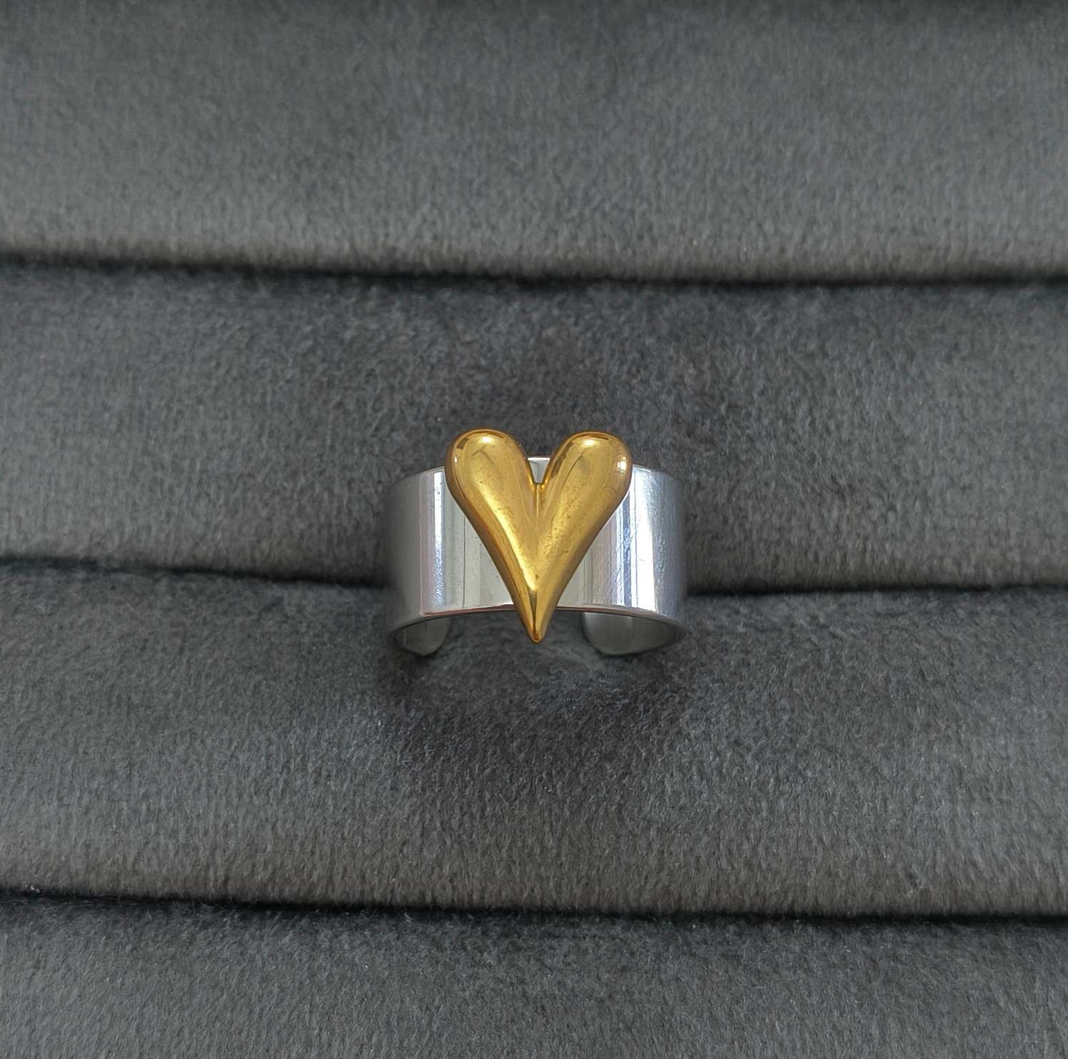 Anti Tarnish Dual Tone Bold Heart Ring 18K Gold Plated