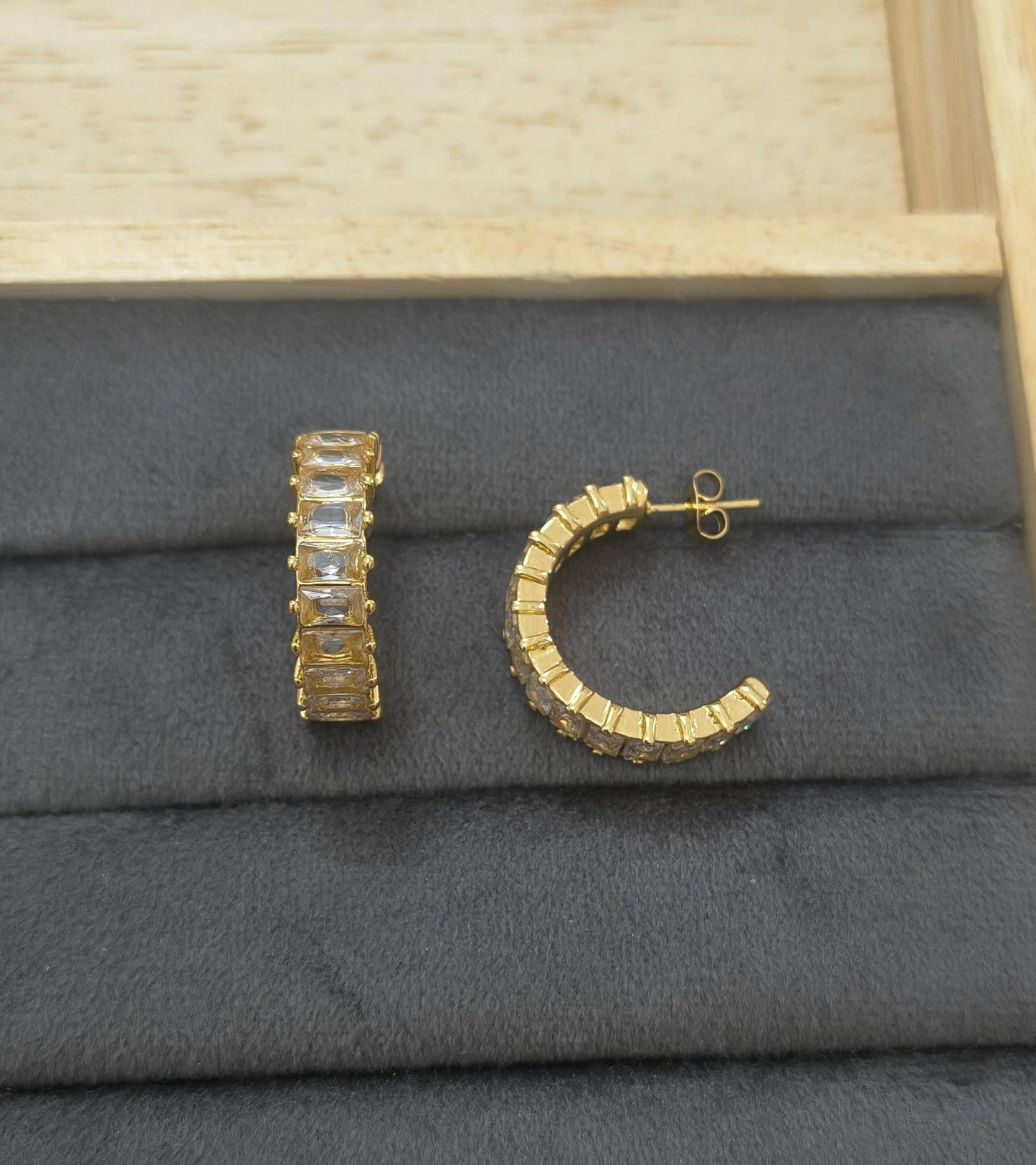Anti Tarnish Earring Diamond Curved Studs 18K Gold Plated