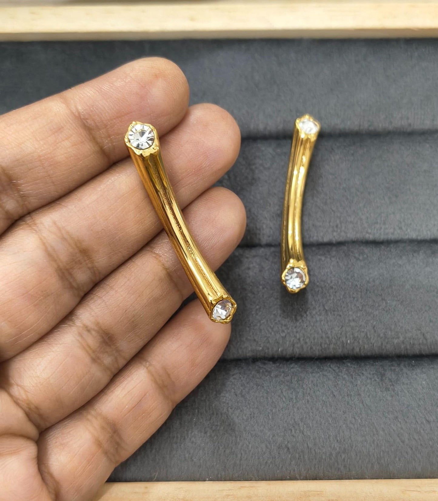 Anti Tarnish Earring Stone Curved Bar 18K Gold Plated