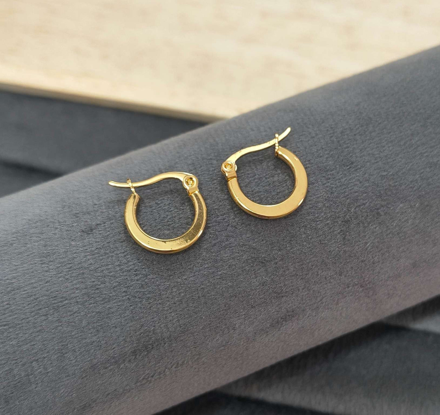 Anti Tarnish Earring Tiny Round Hoop 18K Gold Plated