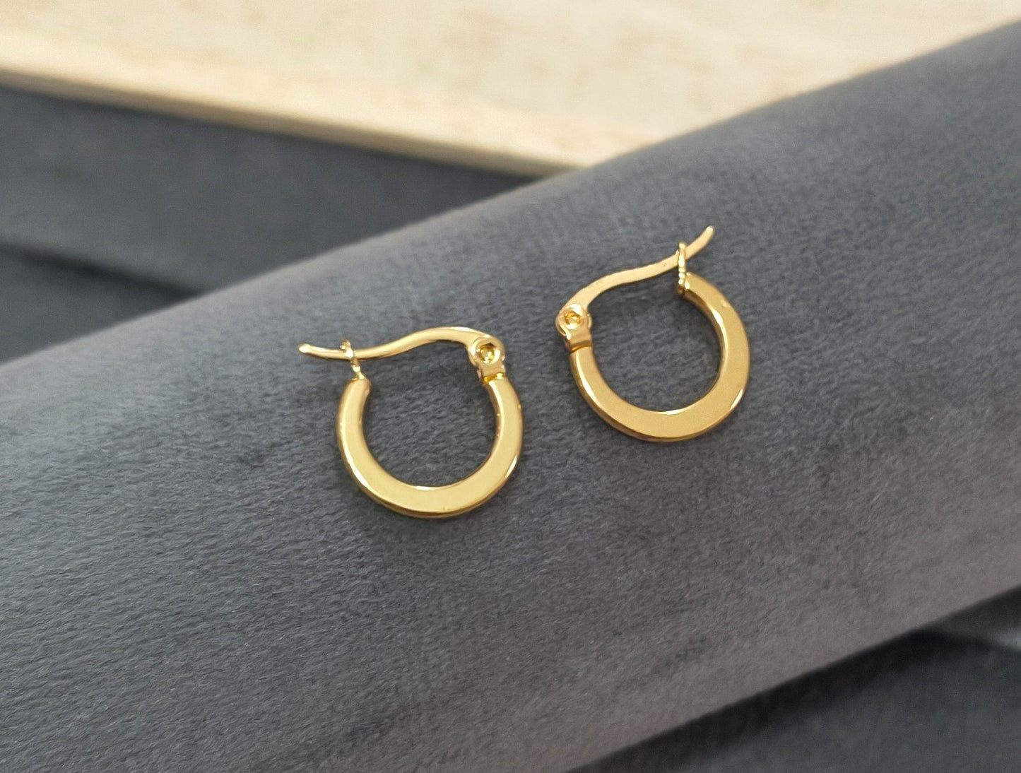 Anti Tarnish Earring Tiny Round Hoop 18K Gold Plated