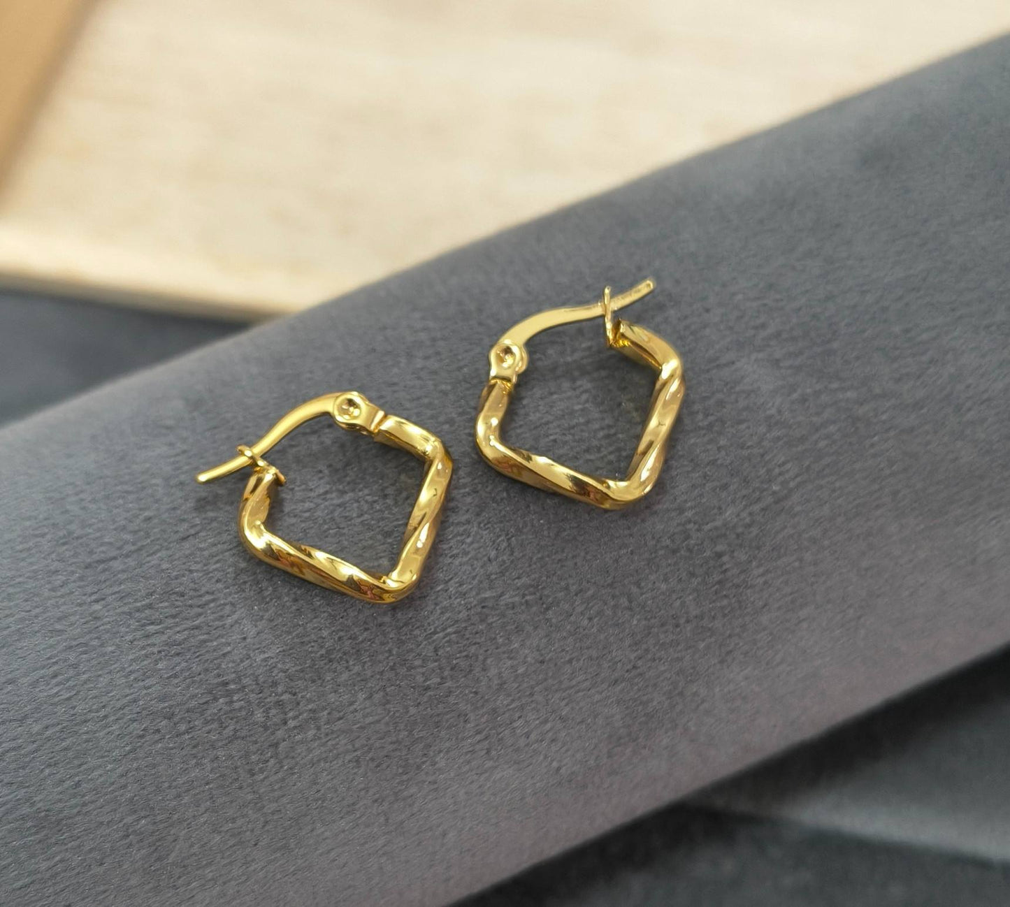 Anti Tarnish Earring Twisted Square Hoop 18K Gold Plated
