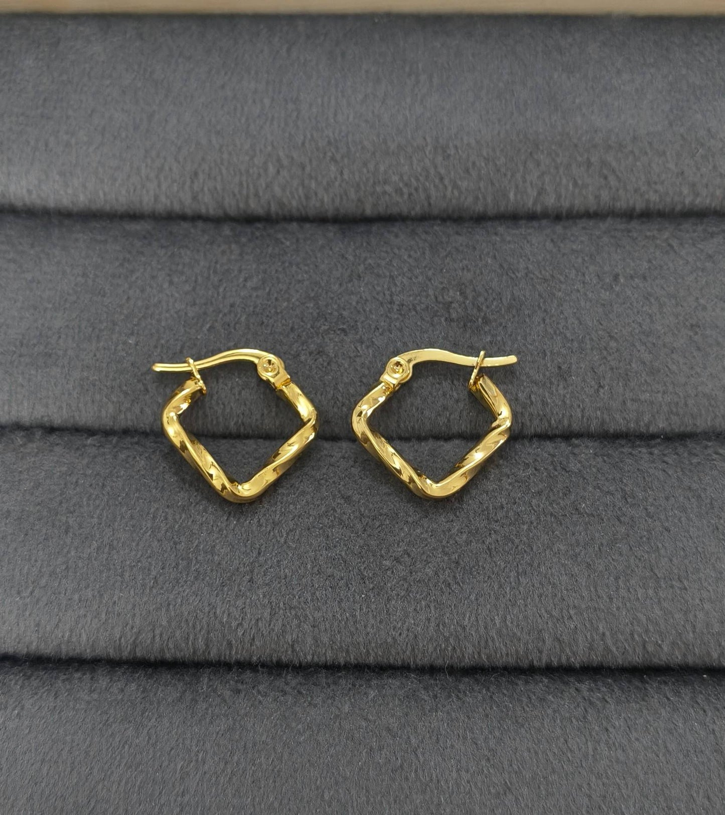 Anti Tarnish Earring Twisted Square Hoop 18K Gold Plated