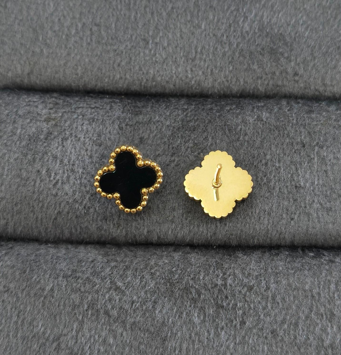 Anti Tarnish Earrings Black Clover Studs 18K Gold Plated