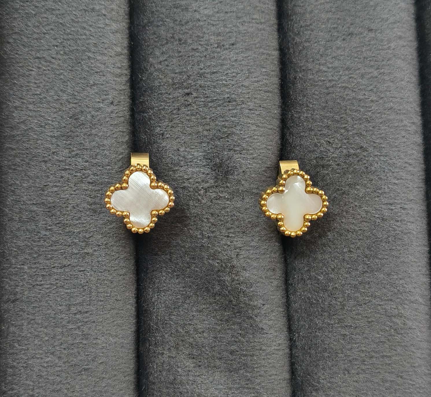 Anti Tarnish Earrings Clover Hoop /Bali 18K Gold Plated