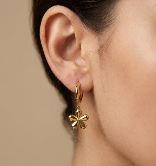 Anti Tarnish Earrings Cute Flower Dangler 18K Gold Plated
