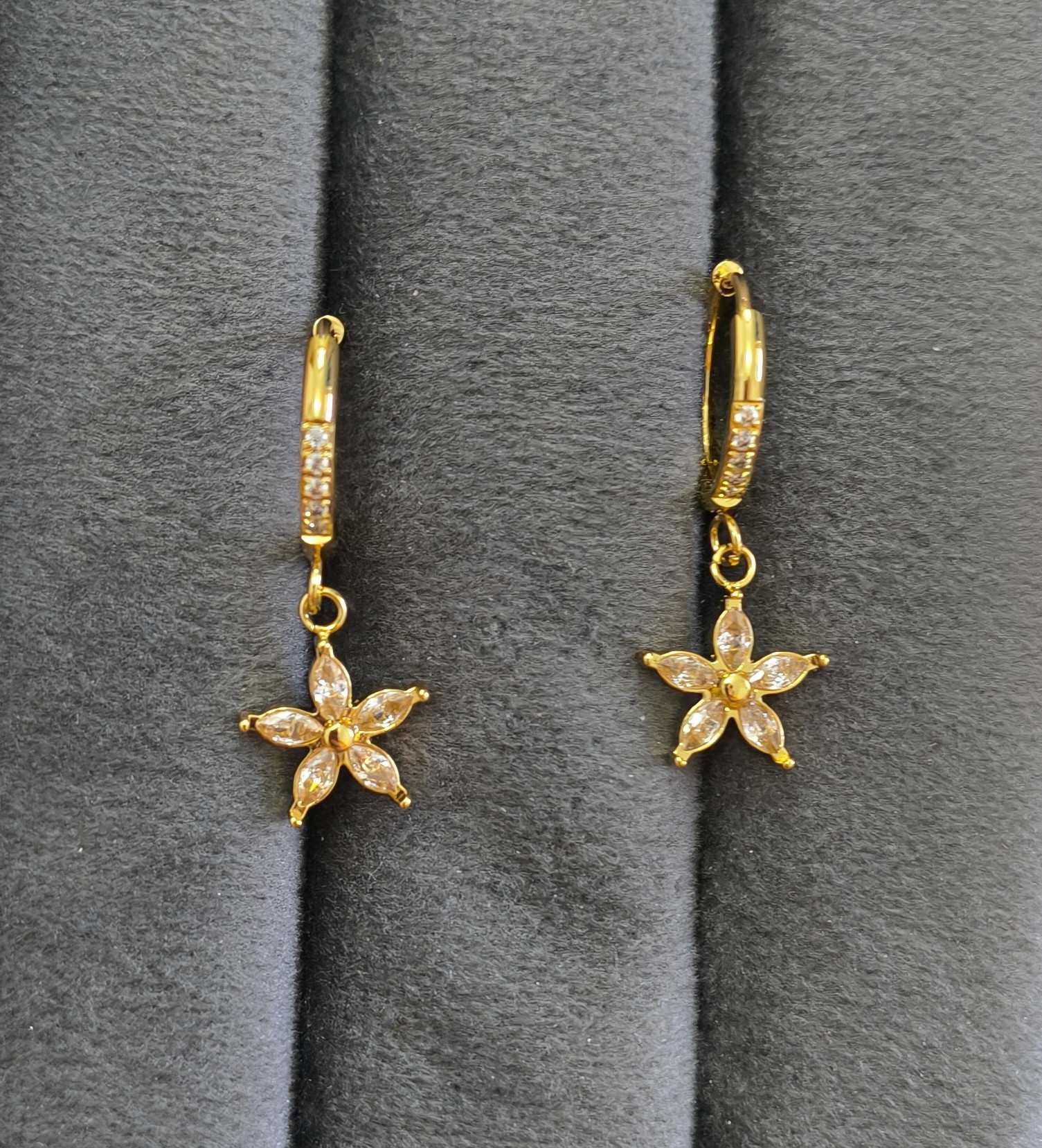 Anti Tarnish Earrings Drop Floral Dangler 18K Gold Plated