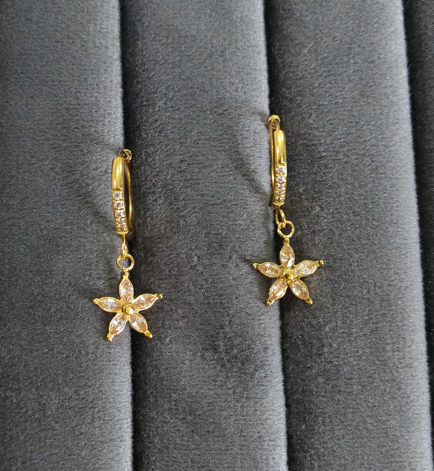 Anti Tarnish Earrings Drop Floral Dangler 18K Gold Plated