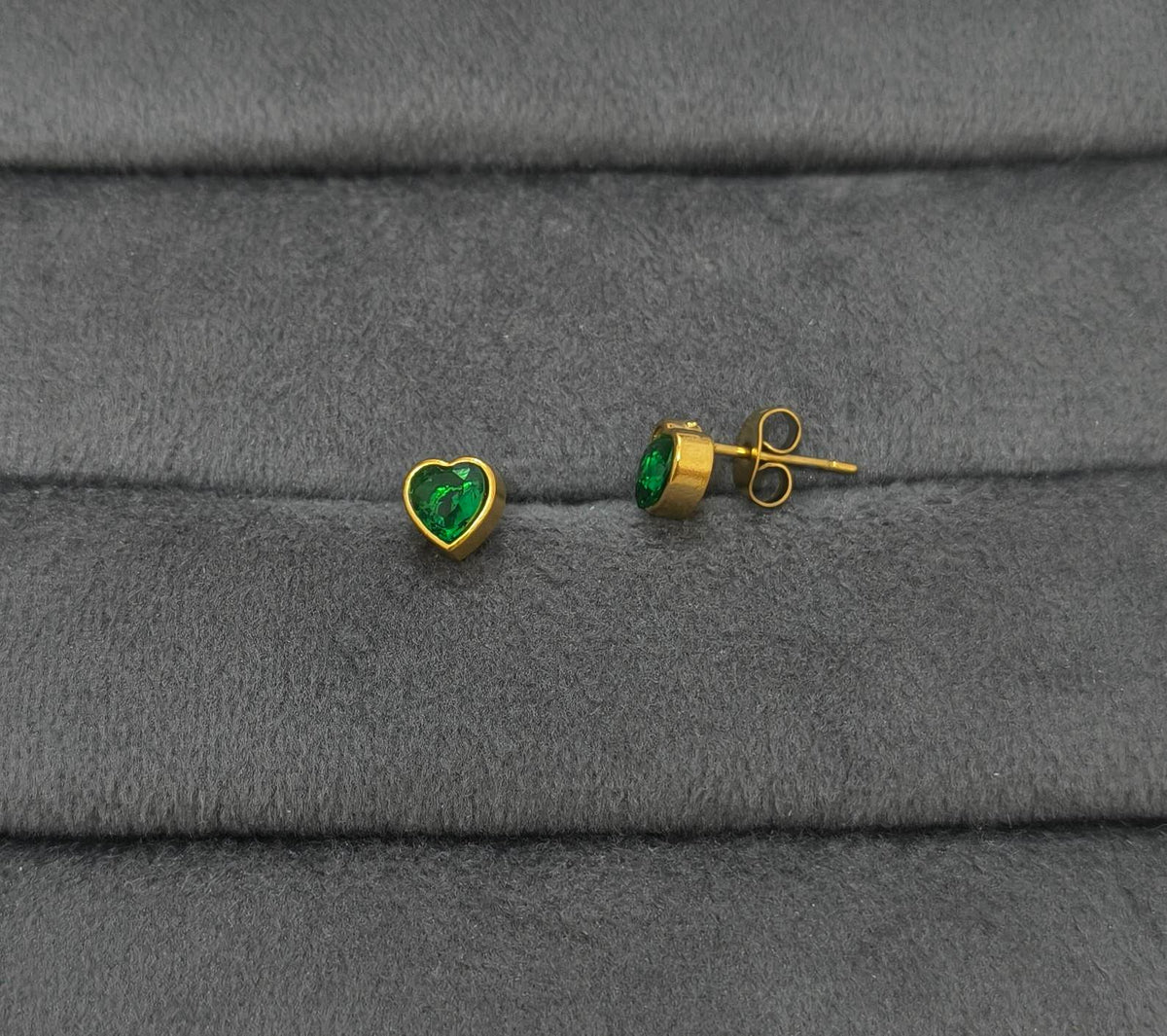 Anti Tarnish Earrings Emerald Heart Stud 18K Gold Plated