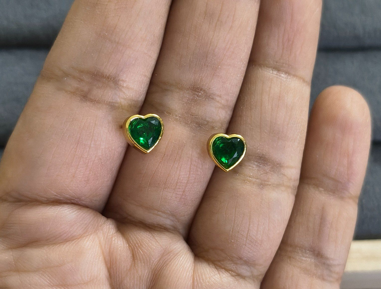 Anti Tarnish Earrings Emerald Heart Stud 18K Gold Plated