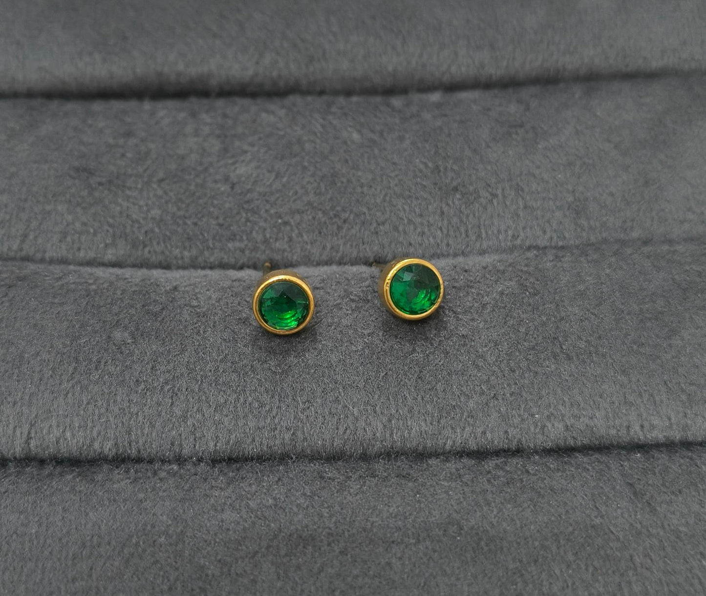 Anti Tarnish Earrings Emerald Round Stud 18K Gold Plated