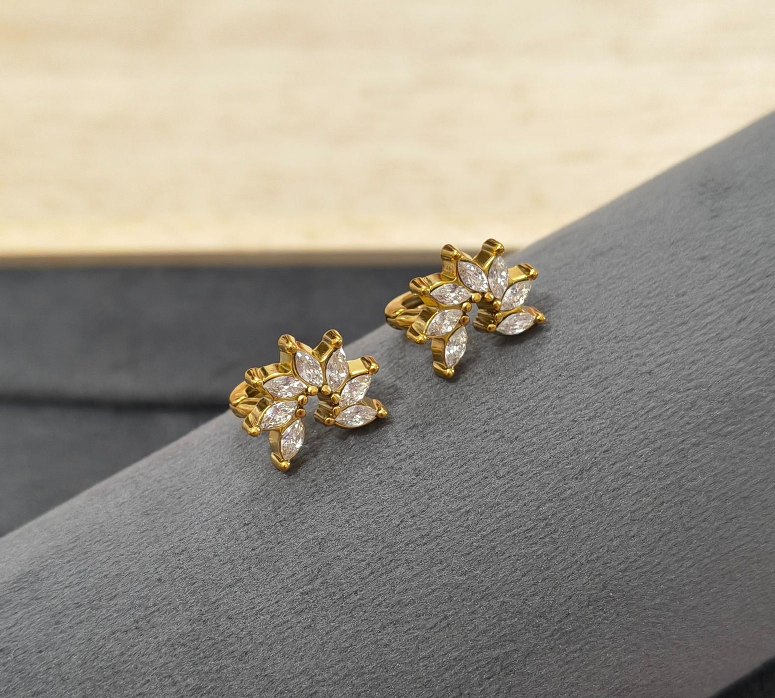 Anti Tarnish Earrings Floral Diamond Hoop 18K Gold Plated