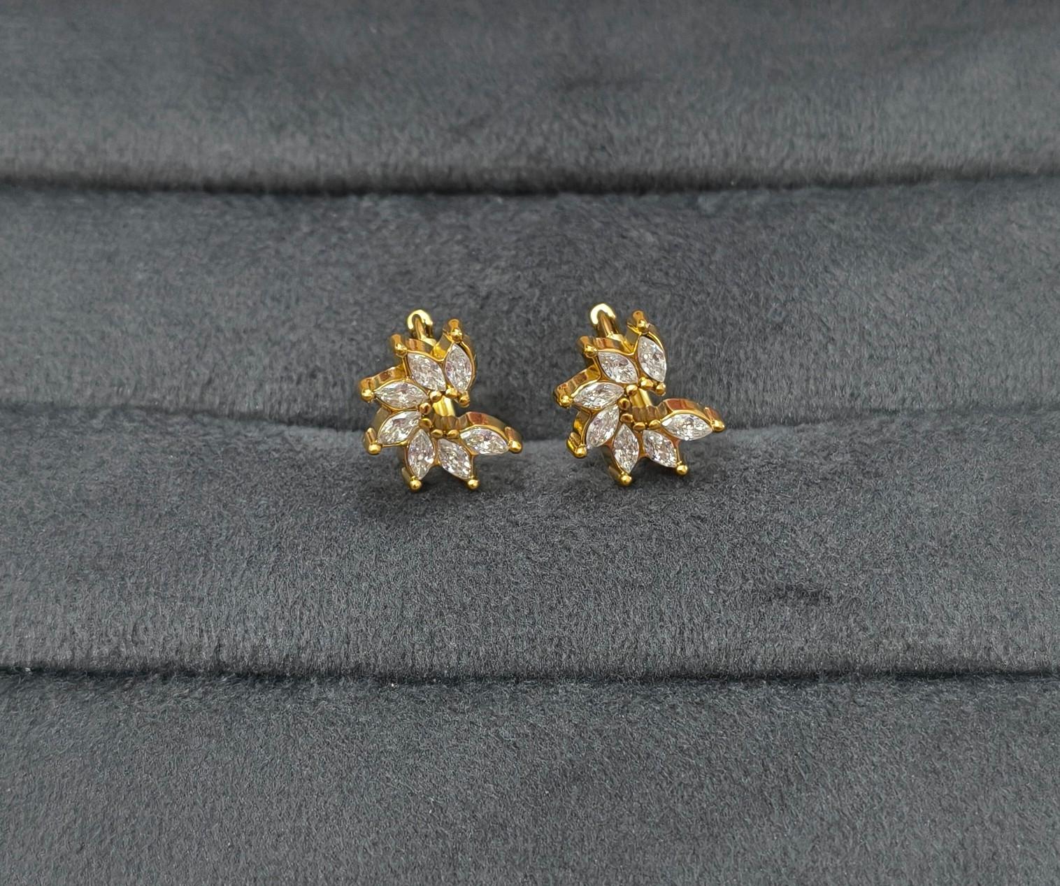 Anti Tarnish Earrings Floral Diamond Hoop 18K Gold Plated
