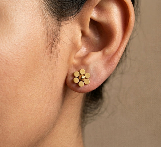 Anti Tarnish Earrings Flower Stud 18K Gold Plated