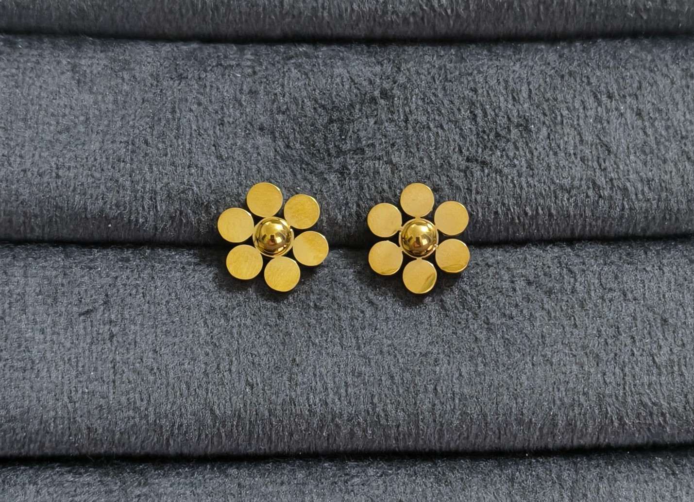 Anti Tarnish Earrings Flower Stud 18K Gold Plated