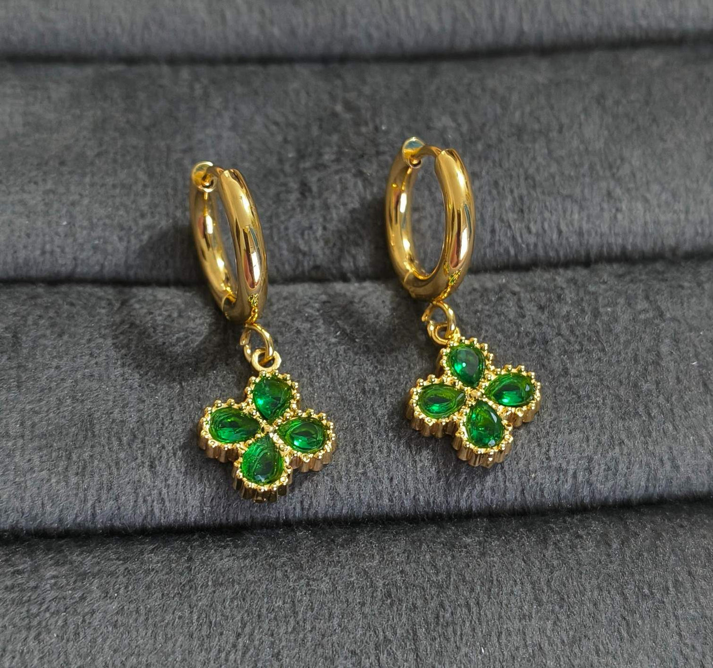 Anti Tarnish Earrings Green Clover Dangler 18K Gold Plated