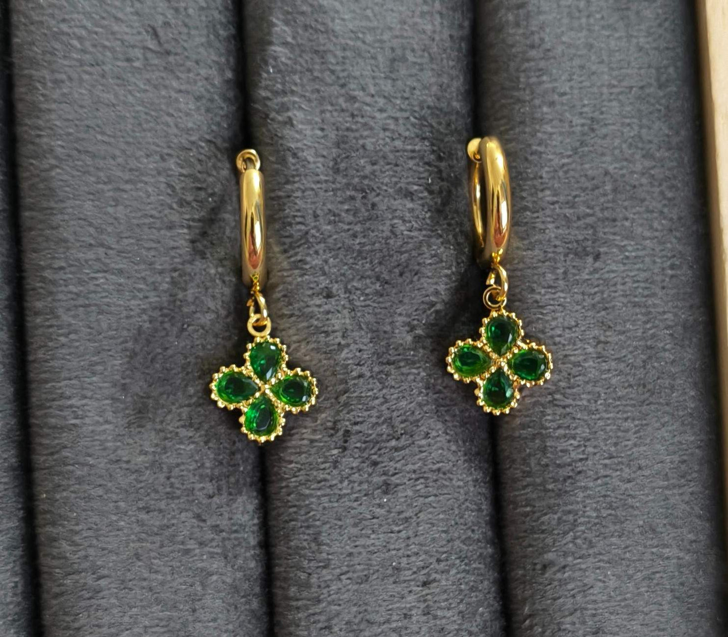 Anti Tarnish Earrings Green Clover Dangler 18K Gold Plated