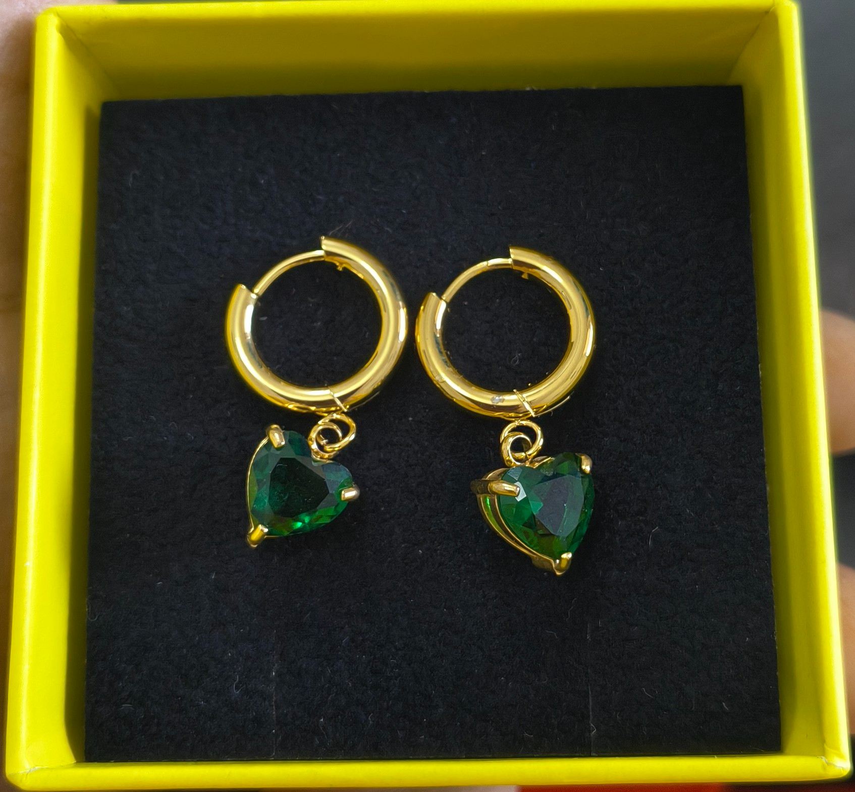 Anti Tarnish Earrings Green Heart Dangler 18K Gold Plated