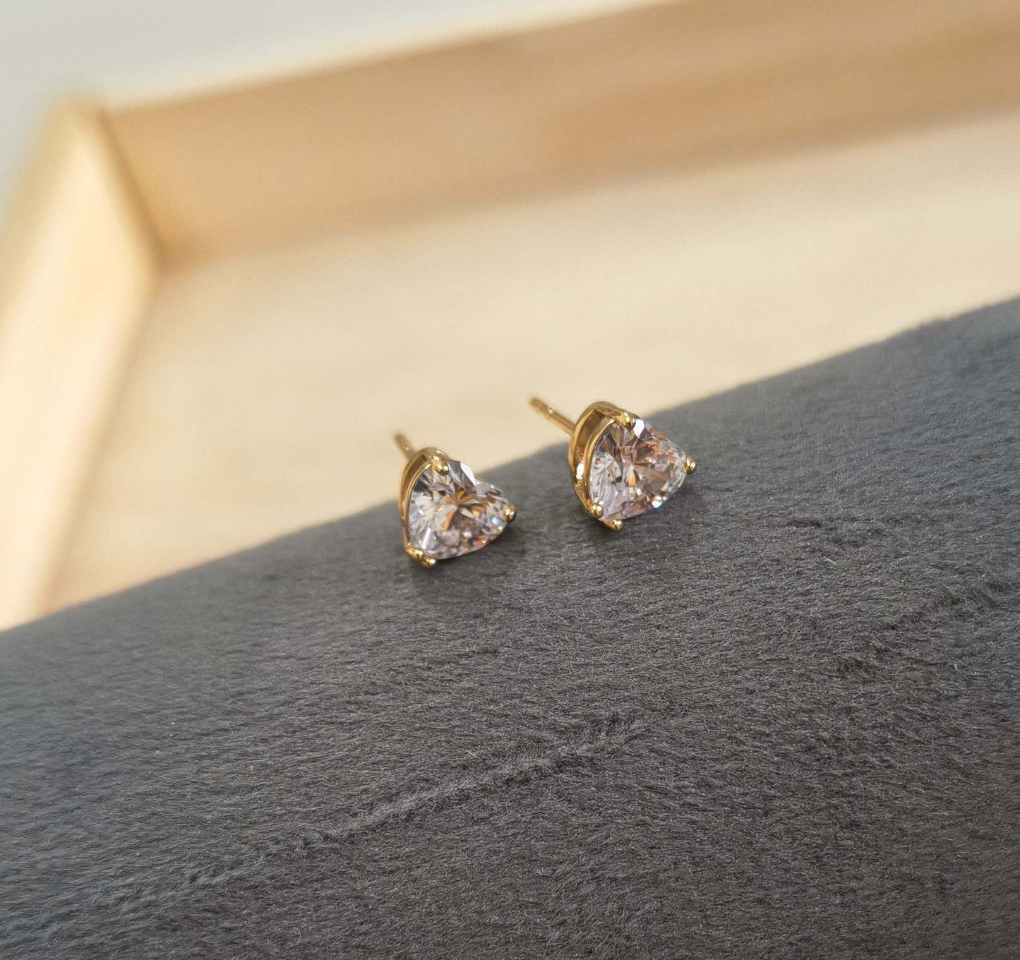Anti Tarnish Earrings Heart Solitaire Stud 18K Gold Plated