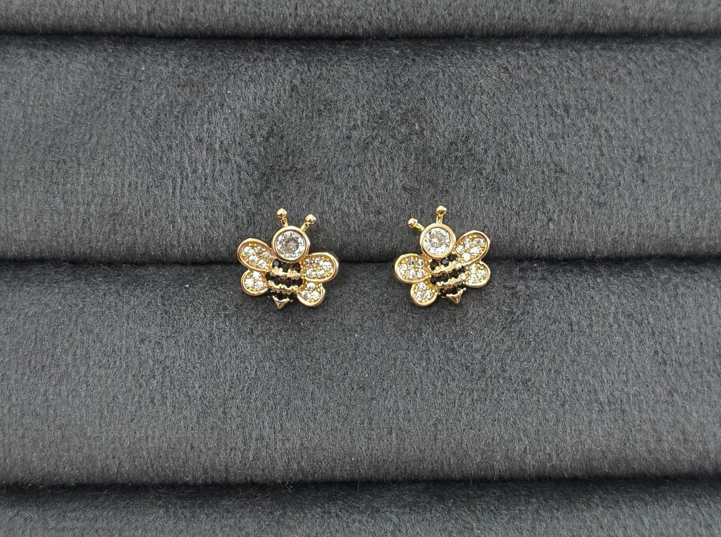 Anti Tarnish Earrings HoneyBee Stud 18K Gold Plated