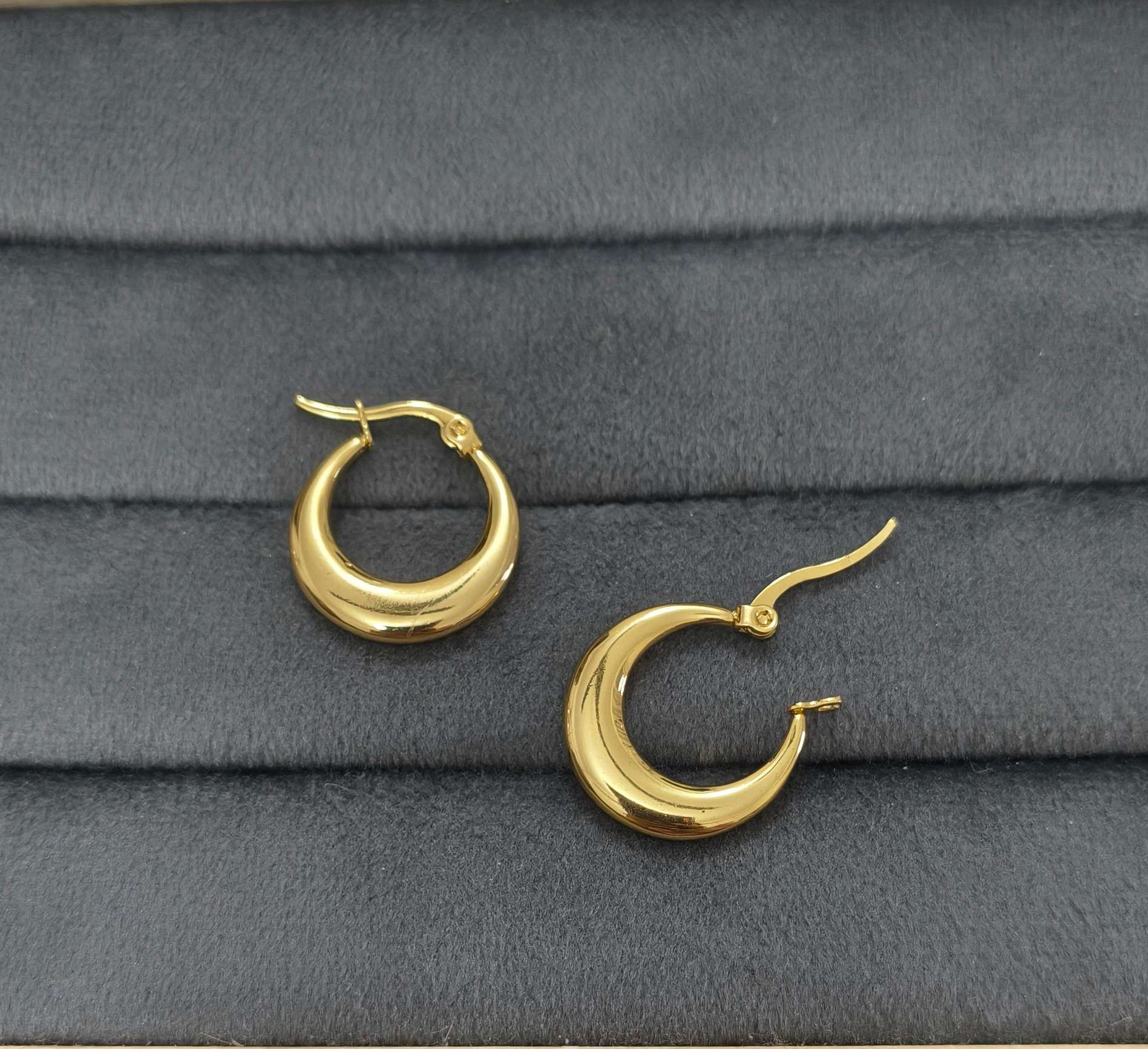 Anti Tarnish Earrings Round Hollow Hoop/Bali 18K Gold Plated