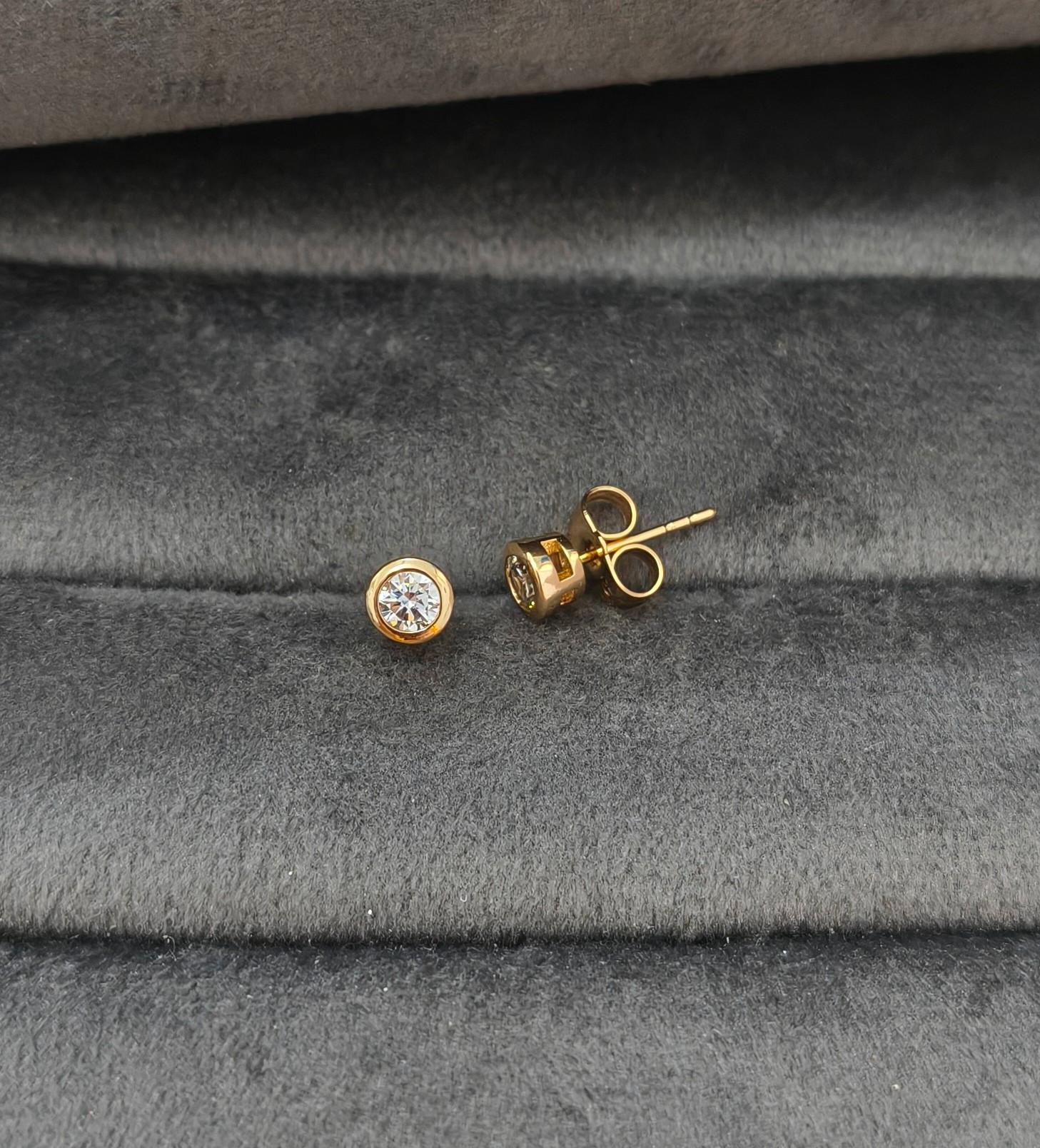 Anti Tarnish Earrings Round Solitaire Stud 18K Gold Plated