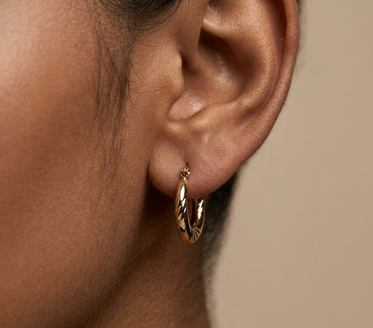 Anti Tarnish Earrings Round Textured Hoop 18K Gold Plated