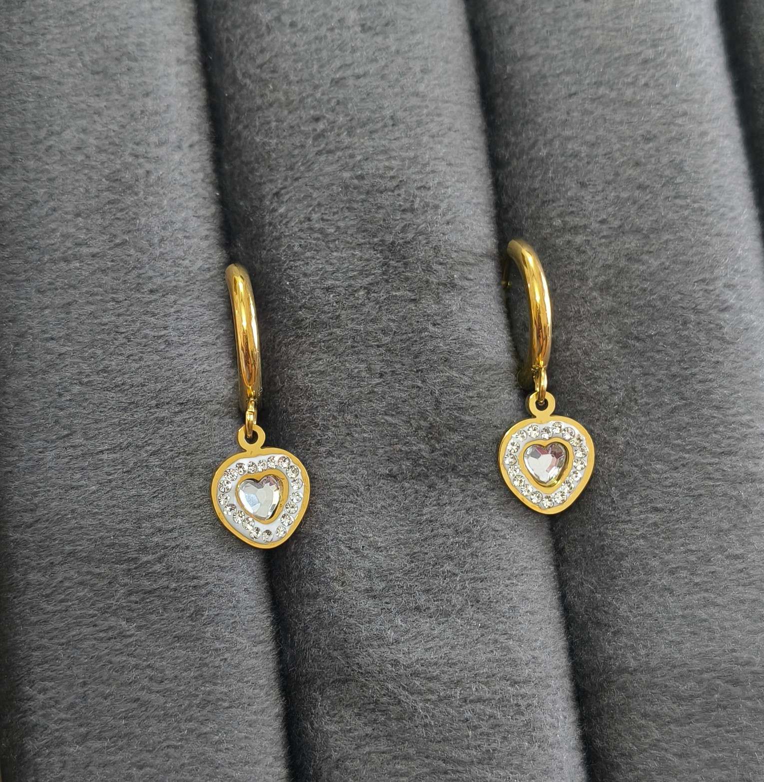 Anti Tarnish Earrings Shiny Heart Dangler 18K Gold Plated