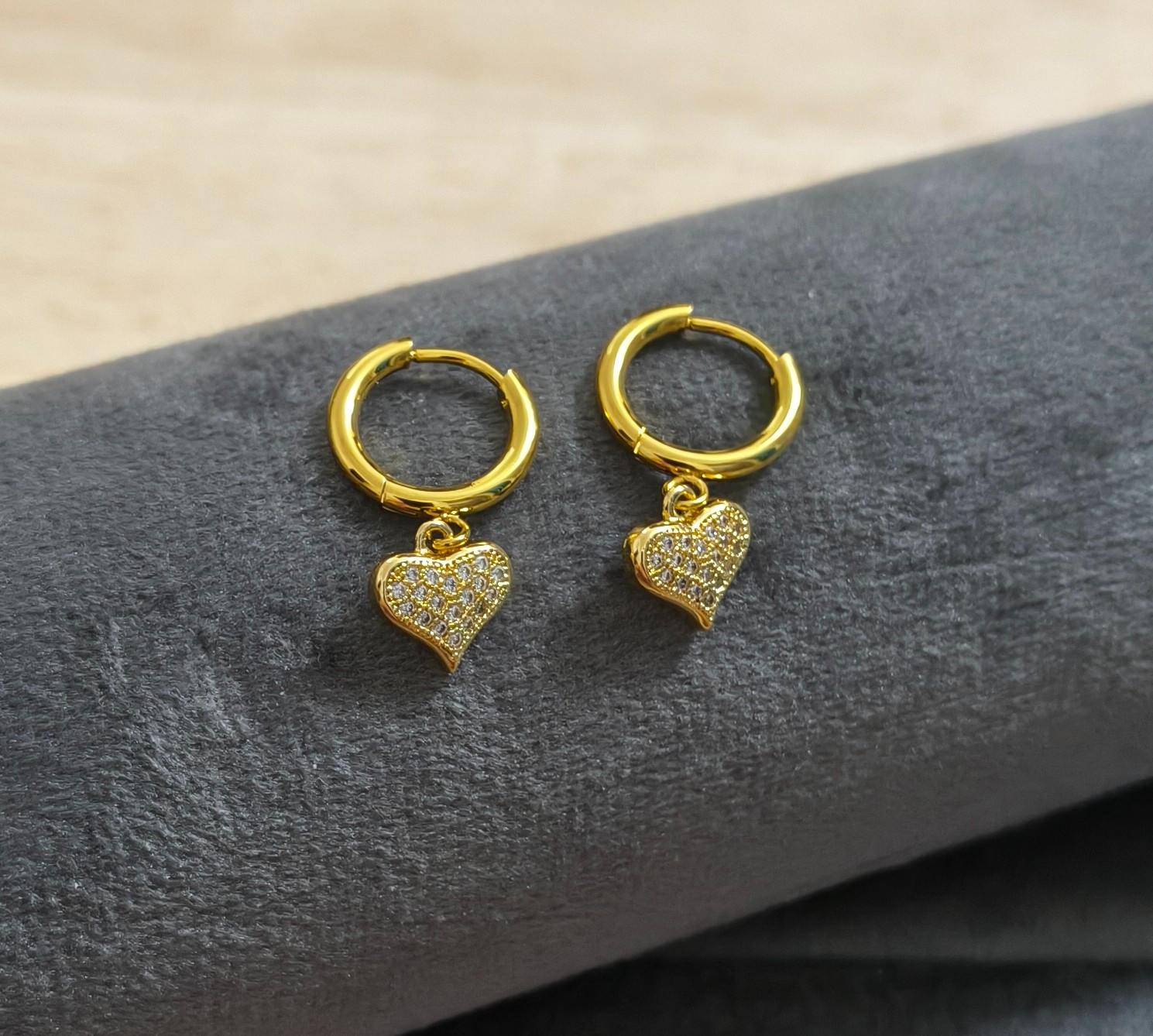 Anti Tarnish Earrings Shiny Heart Hoop 18K Gold Plated