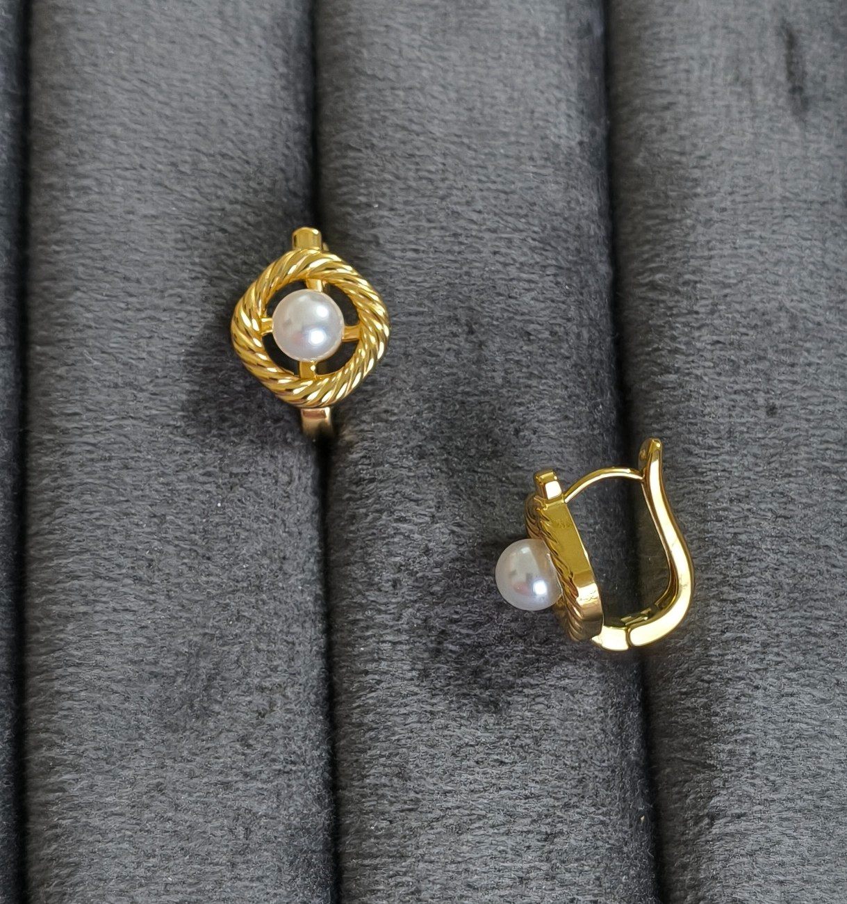 Anti Tarnish Earrings Shiny Peal Hoop 18K Gold Plated