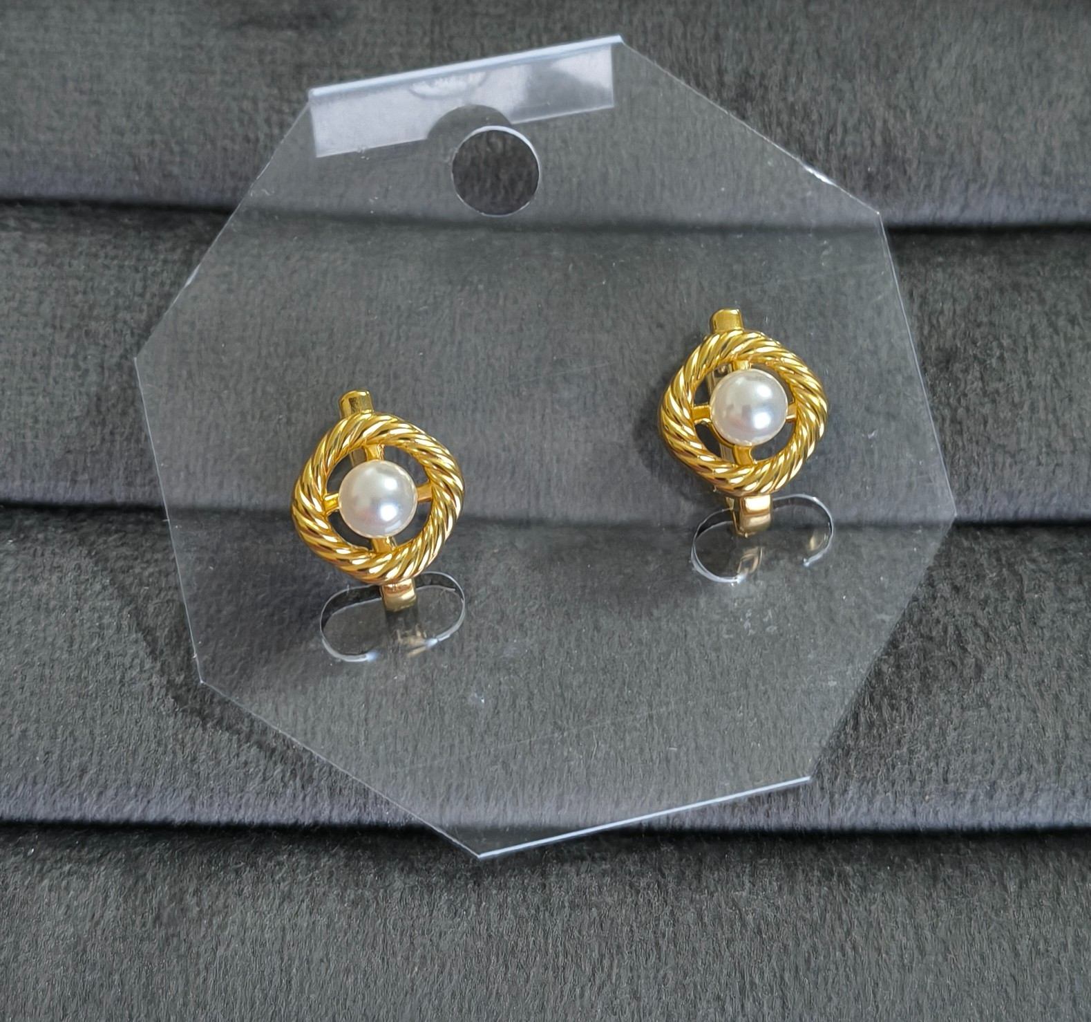 Anti Tarnish Earrings Shiny Peal Hoop 18K Gold Plated