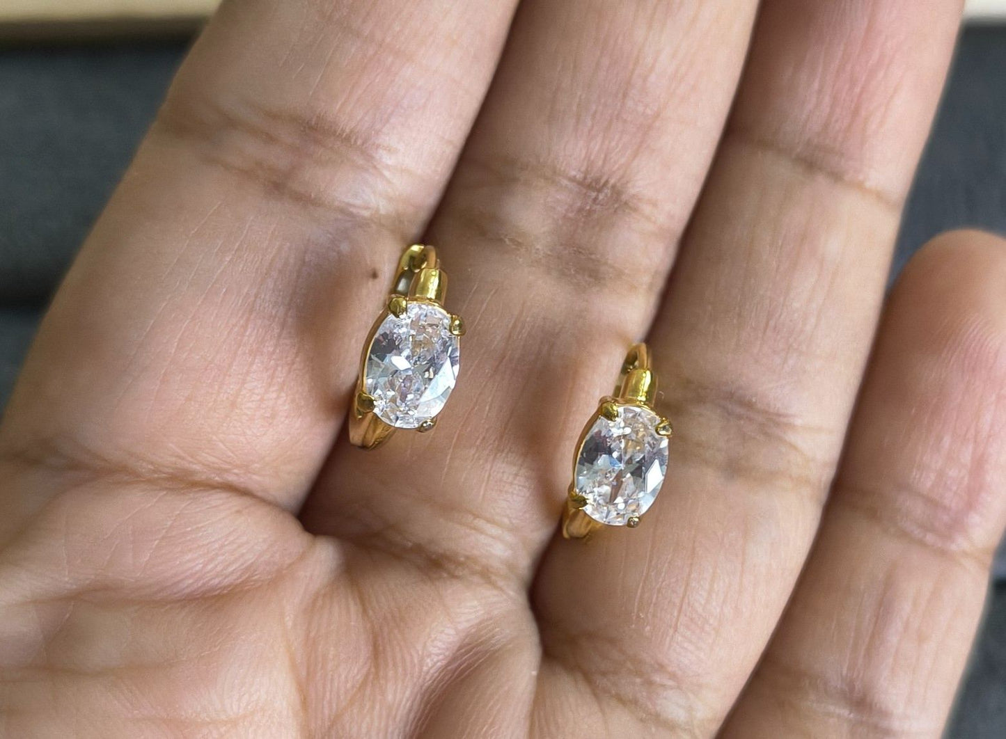 Anti Tarnish Earrings Shiny Solitaire Hoop 18K Gold Plated