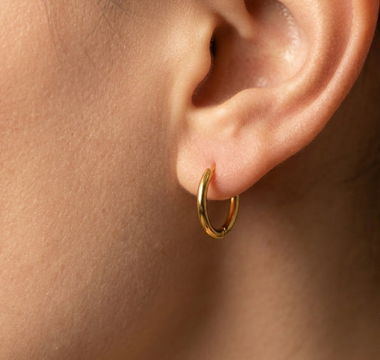 Anti Tarnish Earrings Sleek Hoops 18K Gold Plated
