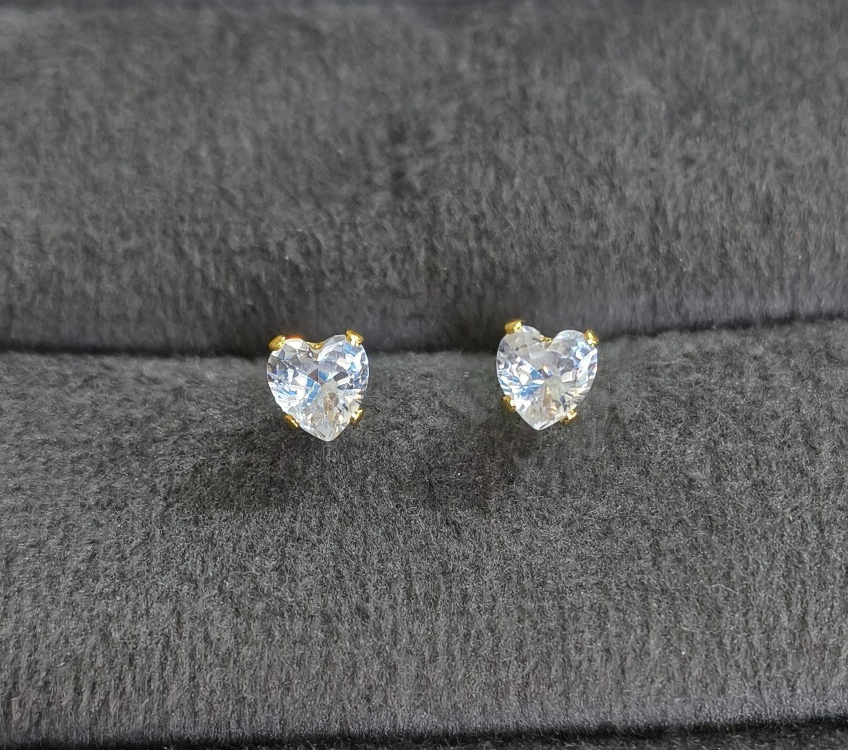 Anti Tarnish Earrings Tiny Heart Stud 18K Gold Plated