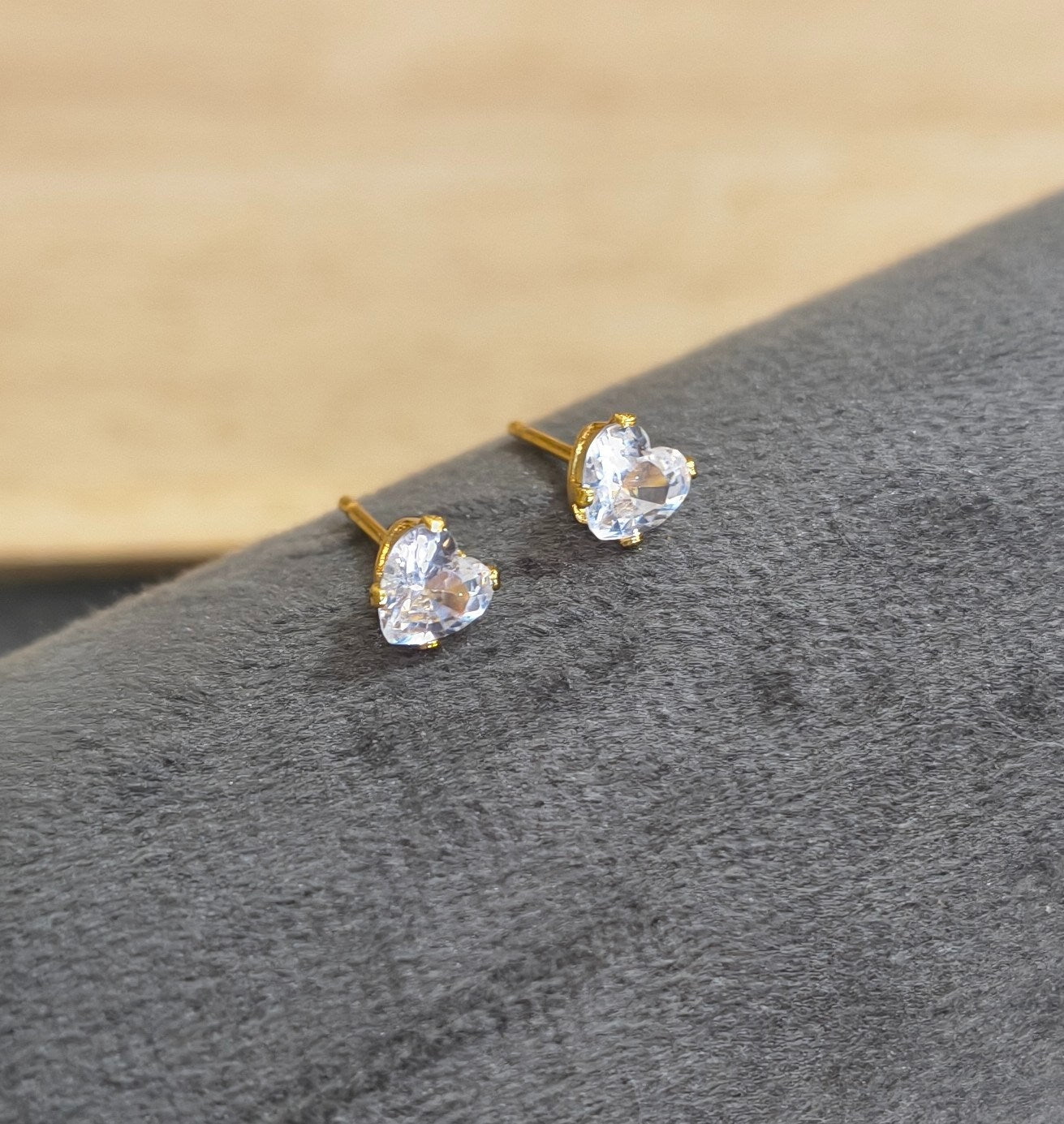 Anti Tarnish Earrings Tiny Heart Stud 18K Gold Plated