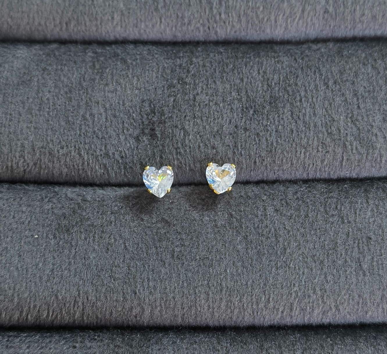 Anti Tarnish Earrings Tiny Heart Stud 18K Gold Plated