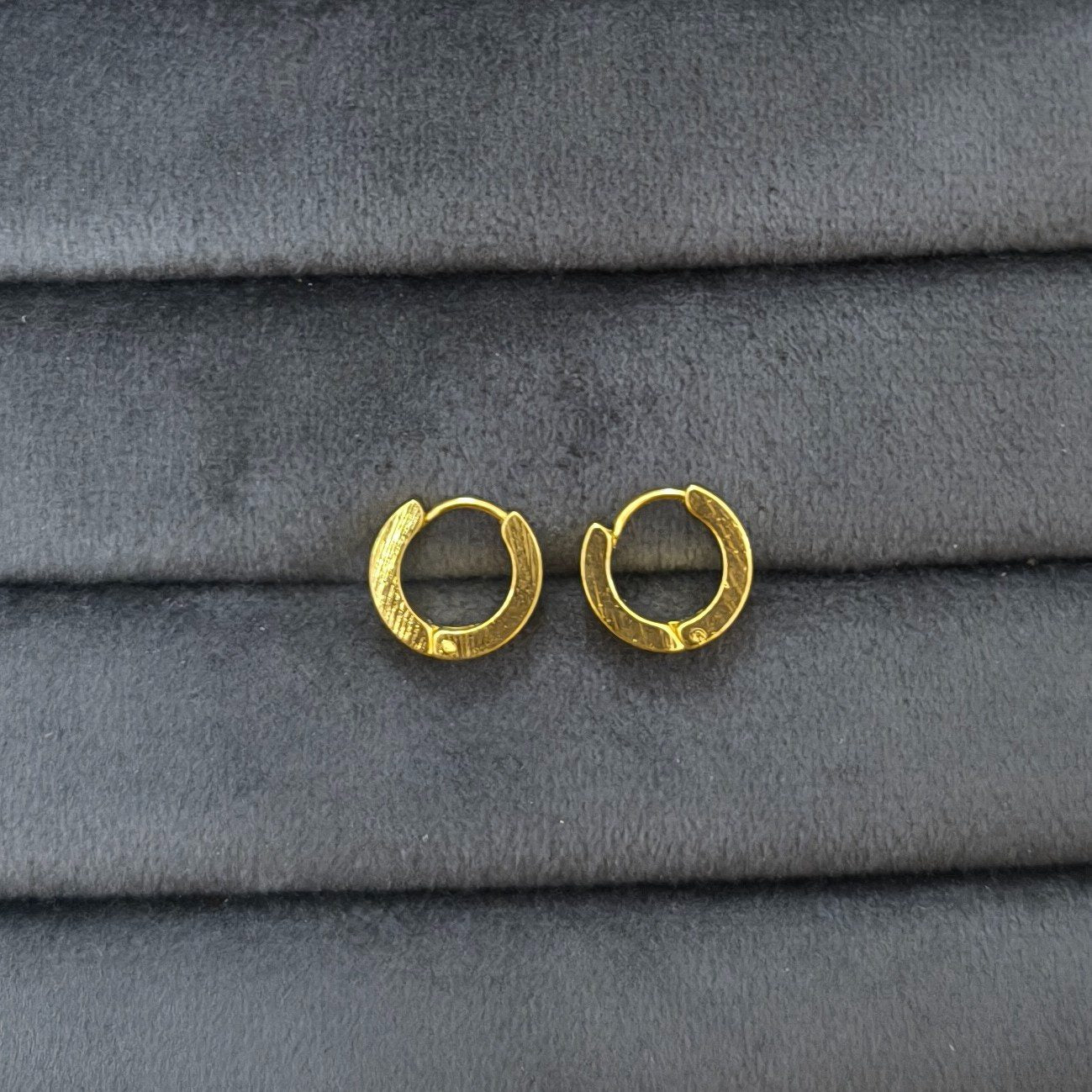Anti Tarnish Earrings Unisex Hoops 18K Gold Plated