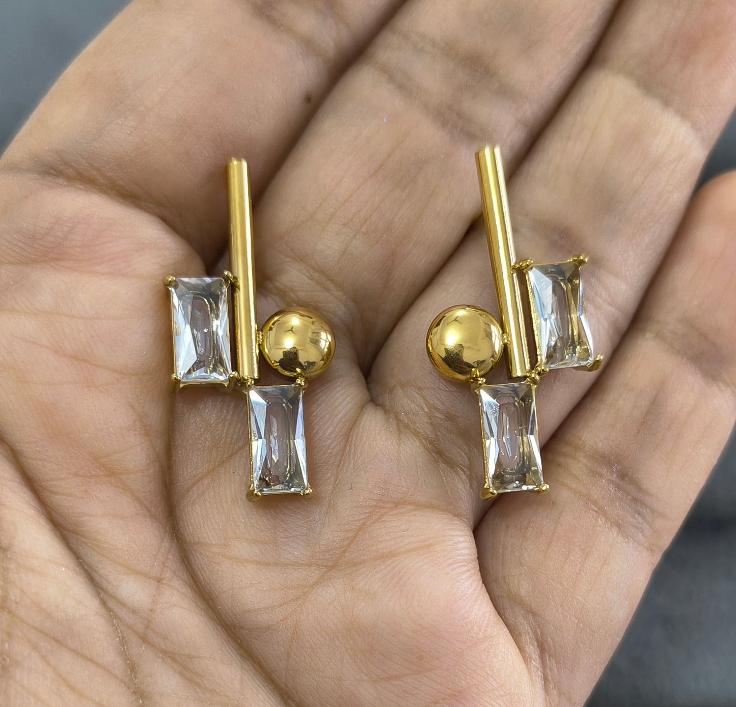 Anti Tarnish Elegant Party Stud Earrings 18K Gold Plated