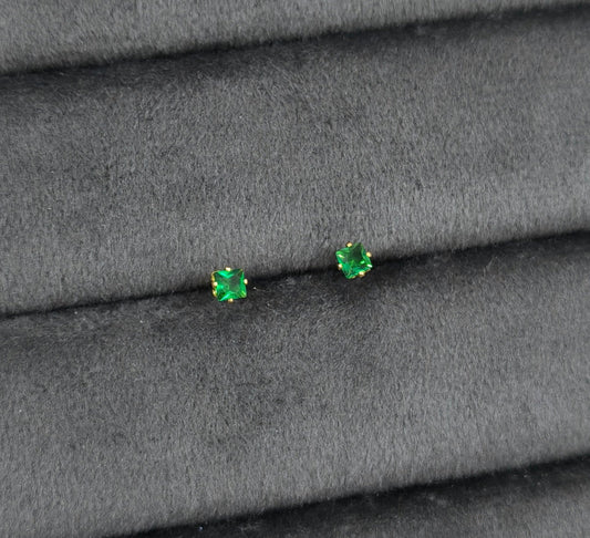 Anti Tarnish Emerald Solitaire Stud Earrings 18K Gold Plated