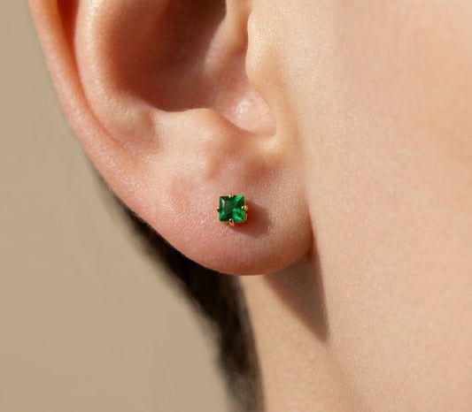 Anti Tarnish Emerald Solitaire Stud Earrings 18K Gold Plated