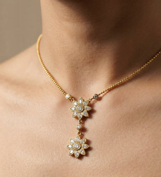 Anti Tarnish Floral Diamonds Necklace 18K Gold Plated